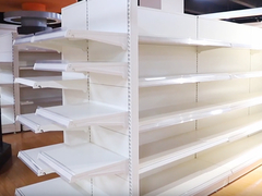 슈퍼마켓의 선반은 어떻게 불리나요?